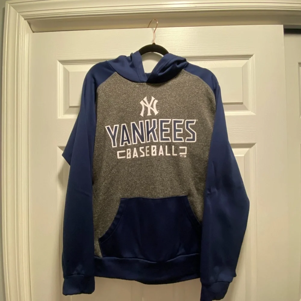 Fanatics Yankees Baseball Athletic Gray and Blue Hoodie